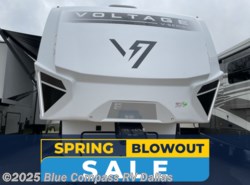 New 2025 Dutchmen Voltage V-Series 3600 available in Mesquite, Texas