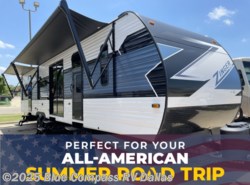 New 2025 CrossRoads Zinger 390DB available in Mesquite, Texas