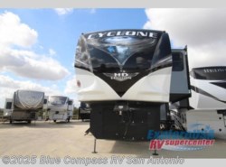 New 2021 Heartland Cyclone 4006 available in San Antonio, Texas
