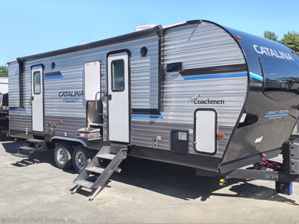 2023 Coachmen Catalina Legacy Edition 263FKDS available in Whately, MA