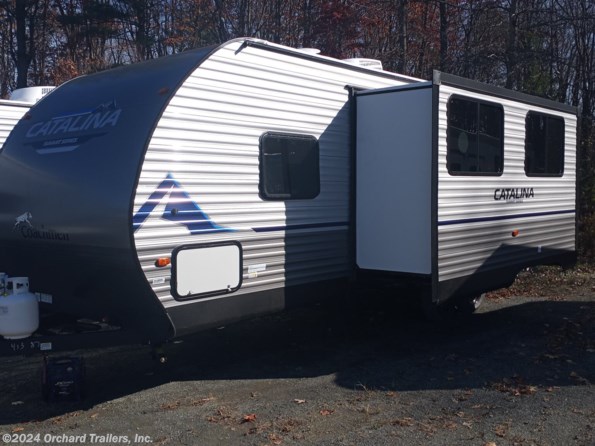 2023 Coachmen Catalina Summit Series 8 261BHS available in Whately, MA