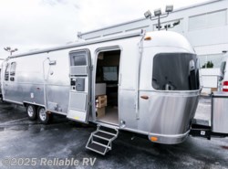 New 2019 Airstream Flying Cloud 30RB available in Springfield, Missouri