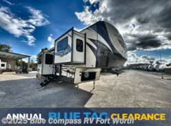 Used 2019 Forest River Wildwood Heritage Glen LTZ 378FL available in Fort Worth, Texas