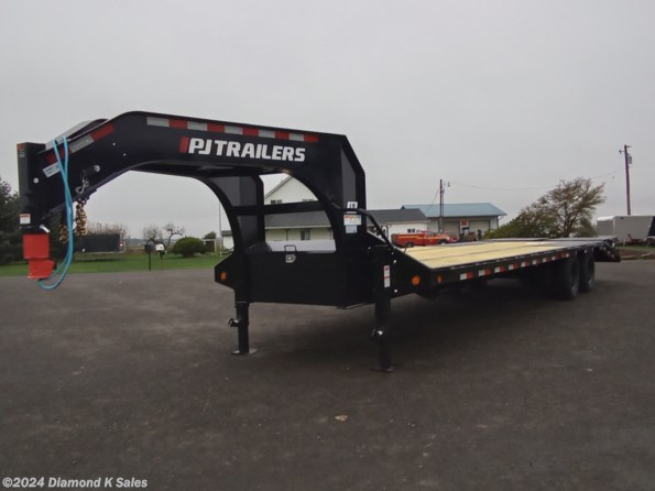 2024 PJ Trailers Flatdeck LD 102" X 32' 25.9K Low Pro available in Halsey, OR