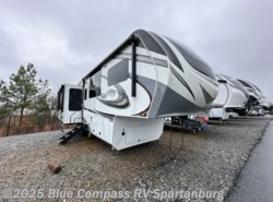 Used 2022 Grand Design Solitude 280RK available in Duncan, South Carolina