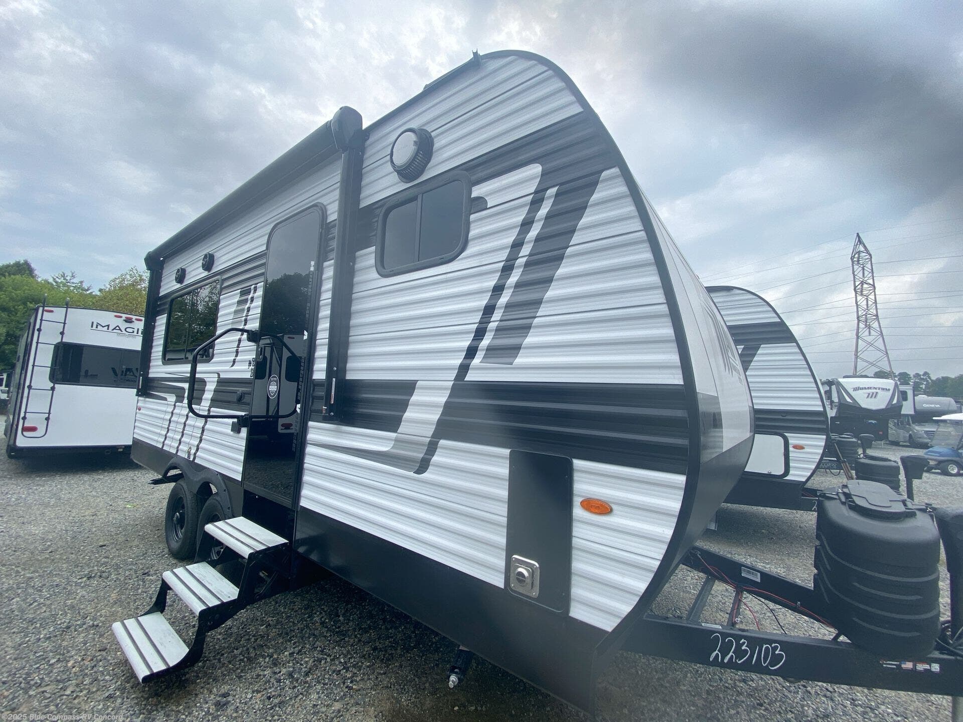 New 2026 Grand Design Momentum MAV 17MAV available in Concord, North Carolina