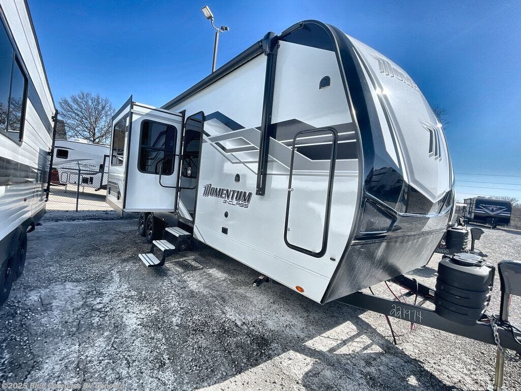 New 2025 Grand Design Momentum G-Class 31G available in Concord, North Carolina