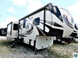 New 2019 CrossRoads Redwood 3401RL available in Fort Myers, Florida