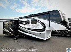 New 2019 CrossRoads Redwood 3901WB available in Fort Myers, Florida