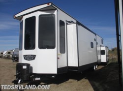 New 2021 Forest River Salem Grand Villa 42FLDL available in Paynesville, Minnesota