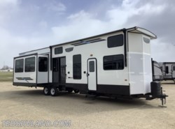 New 2022 Forest River Salem Grand Villa 42DL available in Paynesville, Minnesota