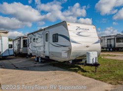Used 2012 CrossRoads Zinger ZT27RL available in Grand Rapids, Michigan