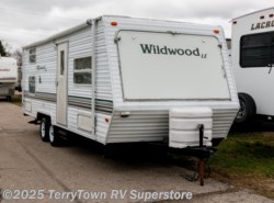 Used 2002 Forest River Wildwood LE 25EX available in Grand Rapids, Michigan