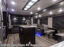New 2021 Highland Ridge Mesa Ridge MR322RLS available in Grand Rapids, Michigan