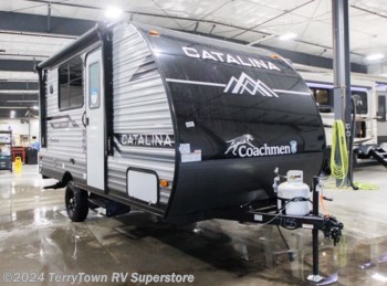 New 2024 Coachmen Catalina Summit Series 7 164RBX available in Grand Rapids, Michigan