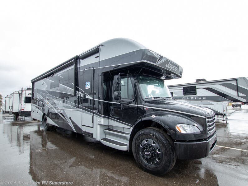 New 2025 Jayco Seneca 37M available in Grand Rapids, Michigan