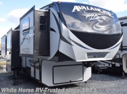 Used 2015 Keystone Avalanche 380FL available in Egg Harbor City, New Jersey