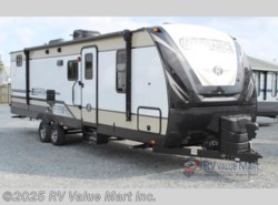 Used 2019 Cruiser RV Radiance Ultra Lite 26BH available in Lititz, Pennsylvania
