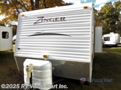 Used 2009 CrossRoads Zinger ZT25RK available in Lititz, Pennsylvania