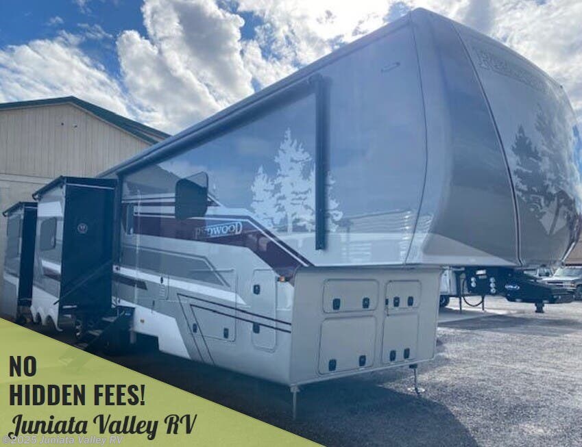 New 2025 CrossRoads Redwood 415RD available in Mifflintown, Pennsylvania