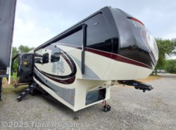 New 2020 CrossRoads Redwood available in Elkhart, Indiana