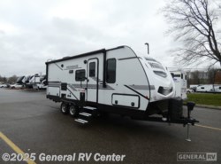 Used 2022 Winnebago Minnie 2201MB-1SL available in North Canton, Ohio