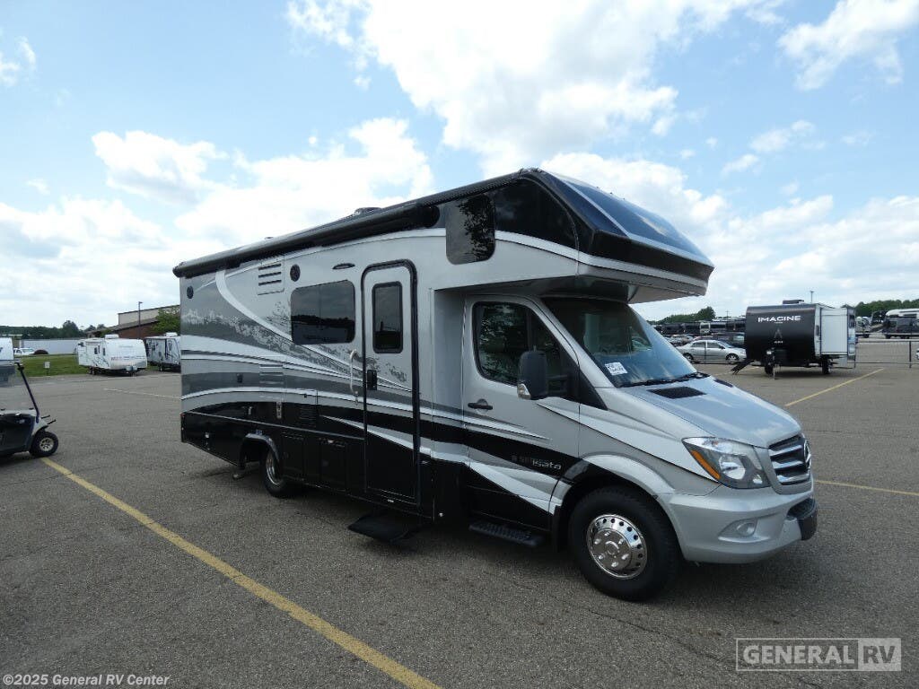 Used 2019 Dynamax Corp 24FWM 3-1SL available in North Canton, Ohio