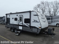 Used 2022 Jayco Jay Flight 212QBW available in North Canton, Ohio