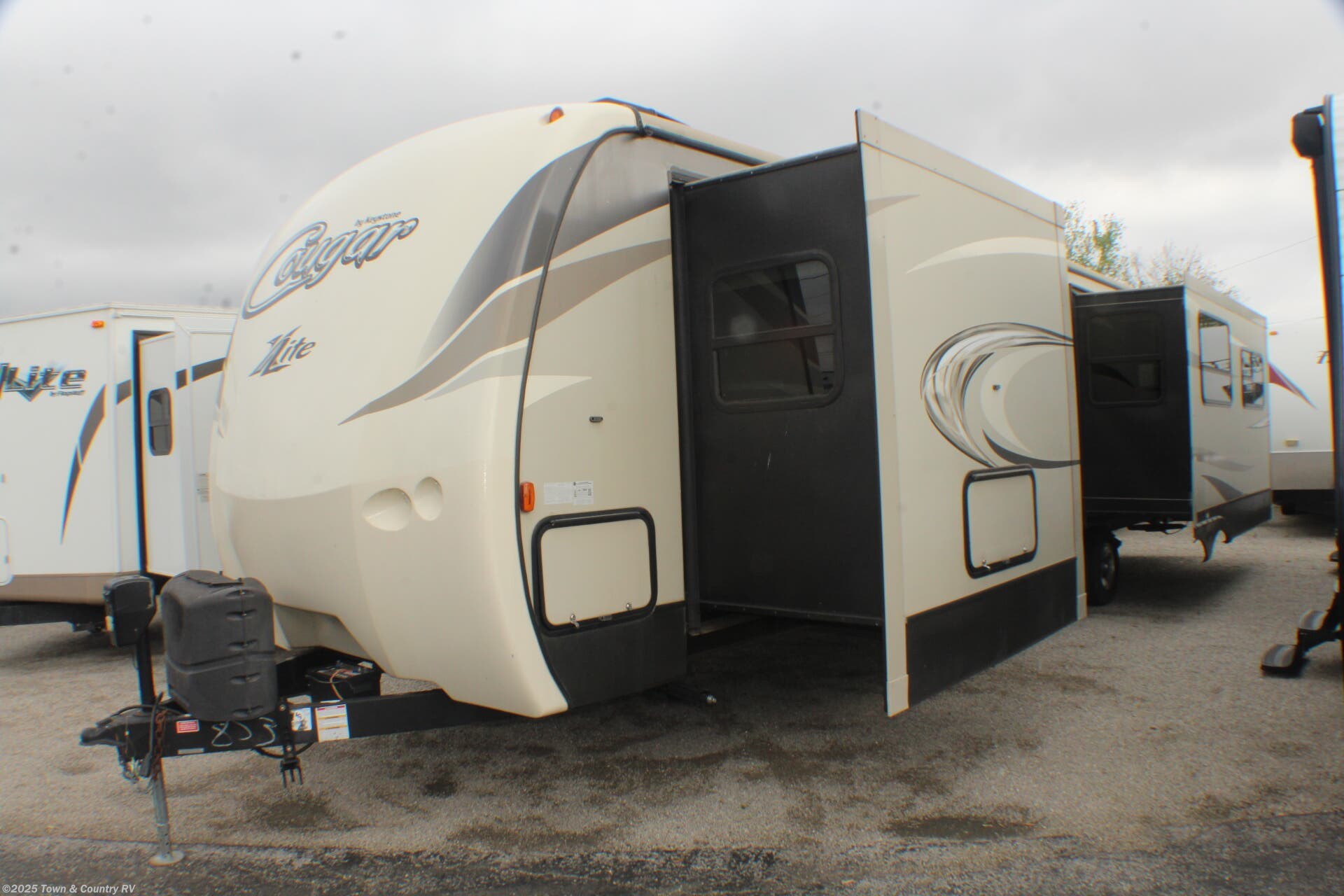 Used 2017 Keystone Cougar 33SAB available in Clyde, Ohio