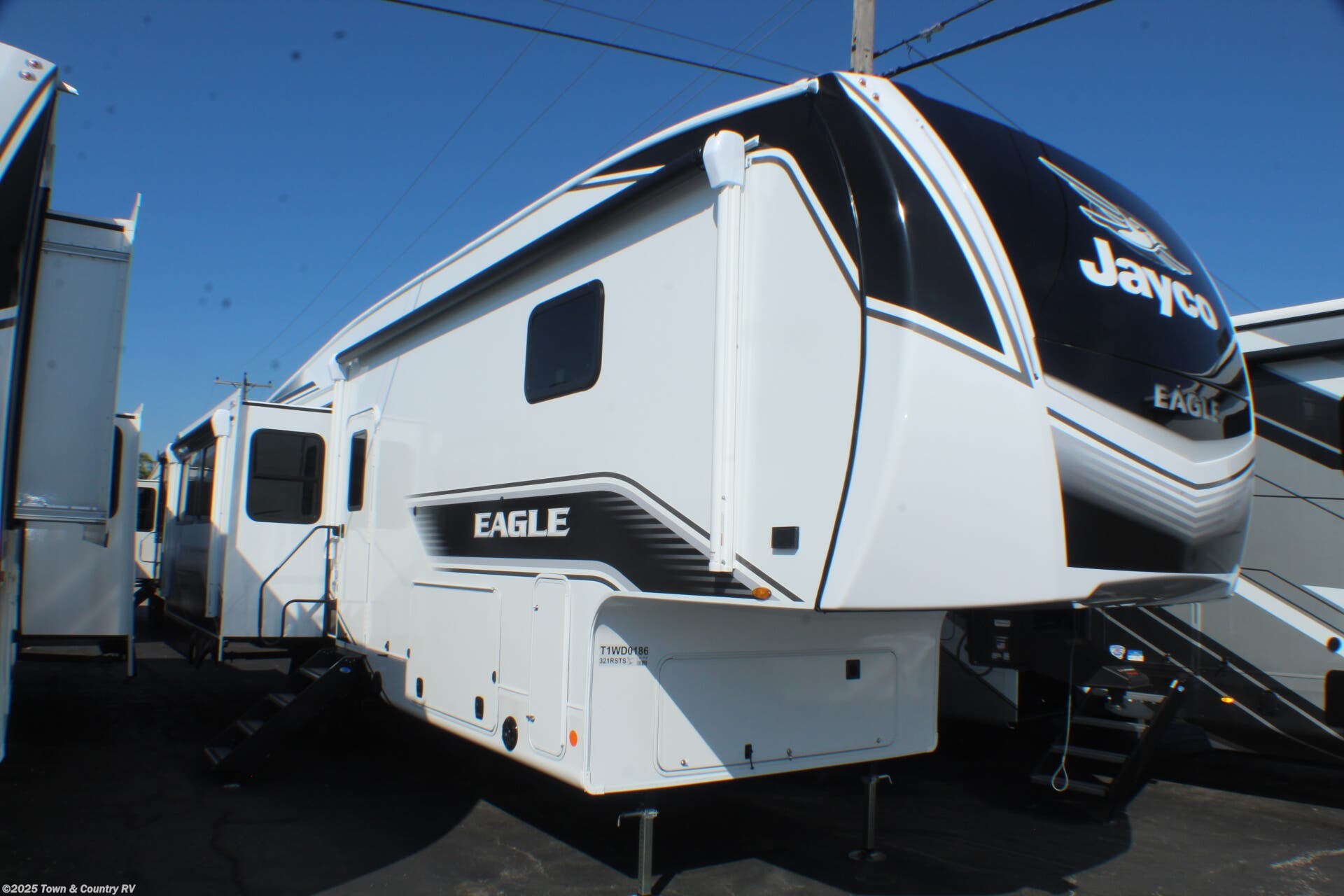 New 2026 Jayco Eagle 321RSTS available in Clyde, Ohio