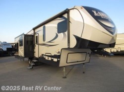 New 2018 Keystone Laredo 298SRL Rear Living / 3 Slide Outs/ Island Kitchen available in Turlock, California