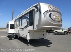 New 2019 Palomino Columbus 377MBW Mid Loft/Rear Living/ 6-POINT AUTO LEVEL SY available in Turlock, California