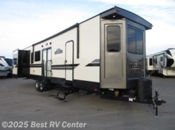 New 2019 CrossRoads Hampton 373RD Rear Den/ Four Slide Outs/ Residential Refer available in Turlock, California