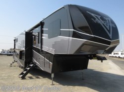 New 2021 Dutchmen Voltage 4175 available in Turlock, California
