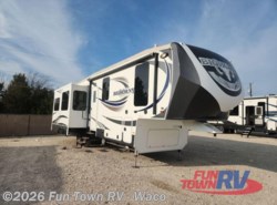 Used 2016 Heartland Bighorn 3270RS available in Hewitt, Texas
