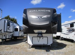 Used 2020 Keystone Avalanche 395BH available in Bowling Green, Kentucky