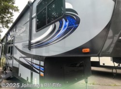 Used 2017 Heartland Cyclone CY 3418 available in Fife, Washington
