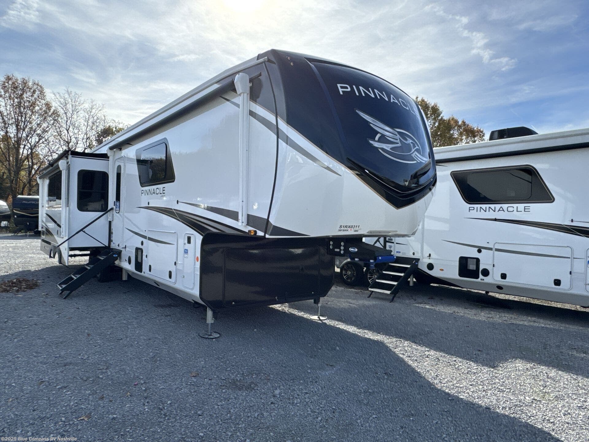New 2025 Jayco Pinnacle 38FBRK available in Lebanon, Tennessee