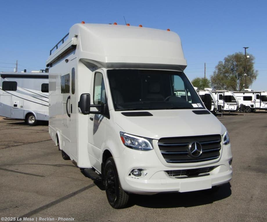 New 2026 Tiffin Wayfarer 25XRW available in Phoenix, Arizona