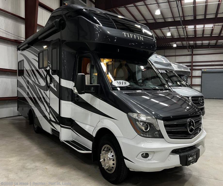 Used 2018 Tiffin Wayfarer 24BW available in Port St. Lucie, Florida
