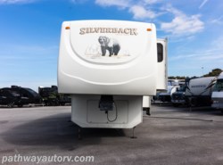 Used 2009 Forest River Silverback 30LRKSA available in Lenoir City, Tennessee