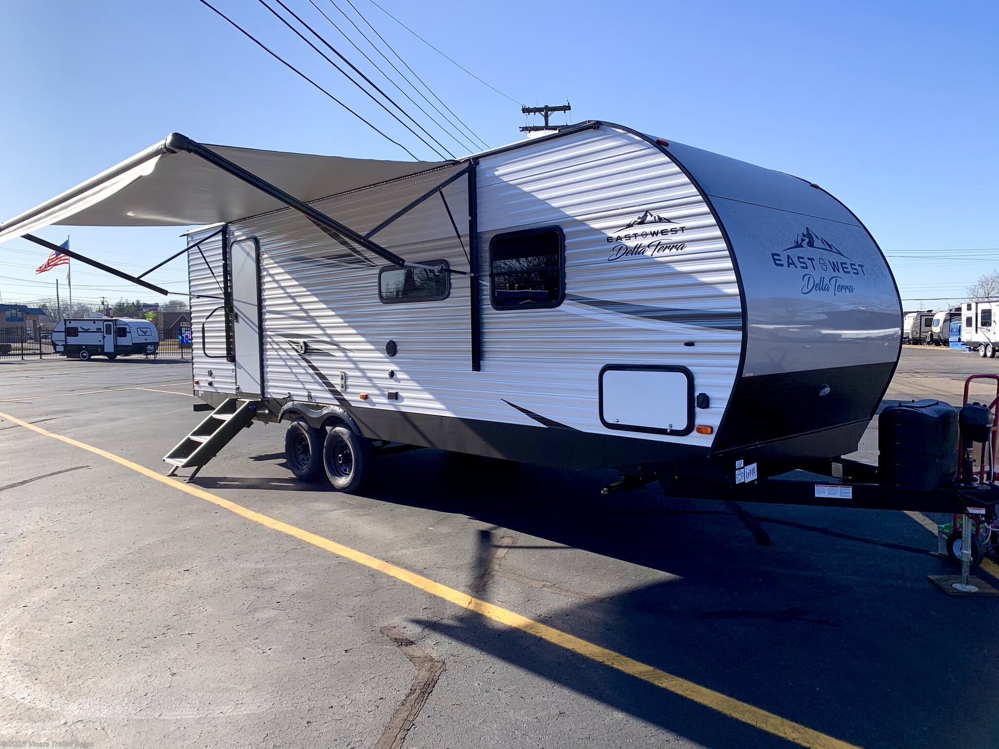 New 2023 East to West Della Terra 261RB available in Taylor, Michigan