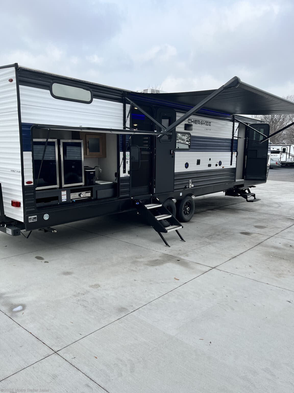 New 2024 Forest River Cherokee 294GEBG available in Taylor, Michigan