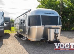 New 2018 Airstream Flying Cloud 30RB available in Fort Worth, Texas