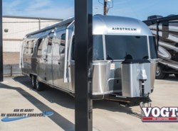New 2018 Airstream Classic 33FB available in Fort Worth, Texas