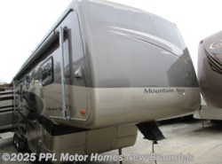 Used 2005 Newmar Mountain Aire 37BSES available in New Braunfels, Texas