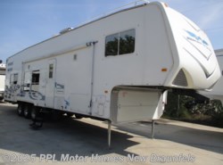 Used 2008 Weekend Warrior Super Lite Toy Hauler 3705LE available in New Braunfels, Texas