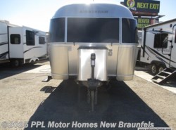 Used 2014 Airstream International 25RB SIGNATURE available in New Braunfels, Texas