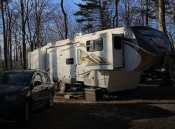 Used 2014 Keystone Mountaineer 34 available in Cheshire, Connecticut