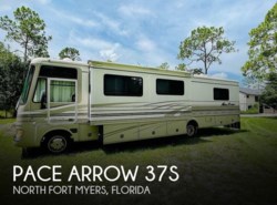 Used 2000 Fleetwood Pace Arrow 37S available in North Fort Myers, Florida